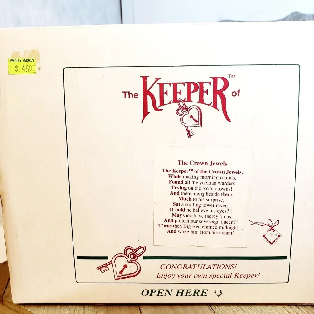 The Keeper Of The Crown Jewels Mantle Desk or Shelf Figurine Shenandoah‎ NIB